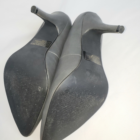 5/$25 Wet Seal gray pointy toe heels size … - Picture 6 of 8
